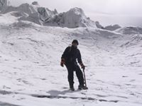 Daniel  Saenz De Viteri