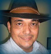 Luiskarlos  MoraLess