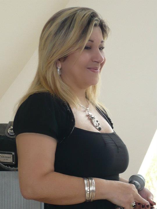 Soprano Astrid  Achi