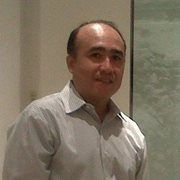 Luis  Vela