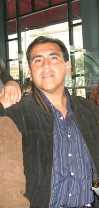 Carlos  Olivares