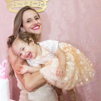 Karina  Favaro Loyola